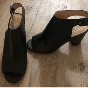EUC Gap Peeptoe Heel